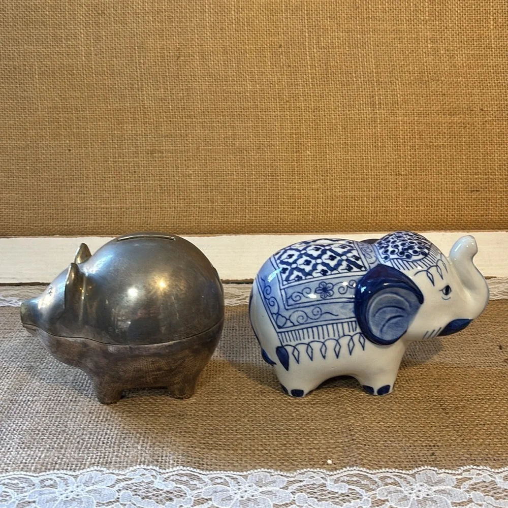 Two Vintage Coin Banks - Picture 3 of 7